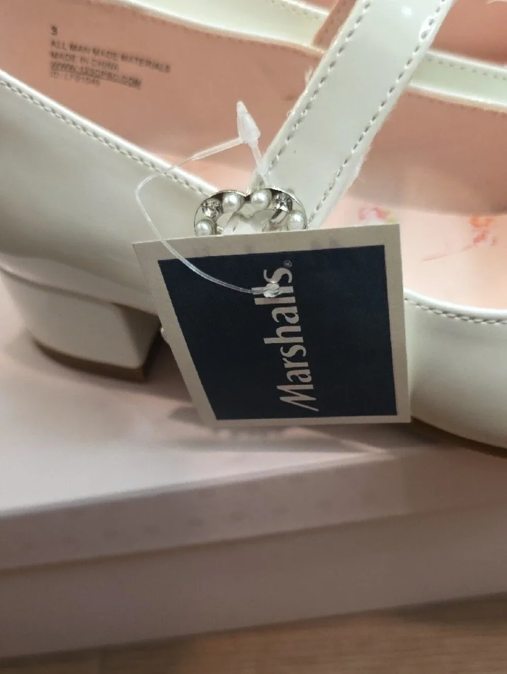 Girl's Cupcakes & Cashmere White Patent Mary Jane Dress Shoes. Size 3.